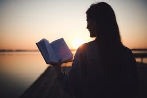 Jak interpretować sny? Wprowadzenie do sennika i symboliki snów
